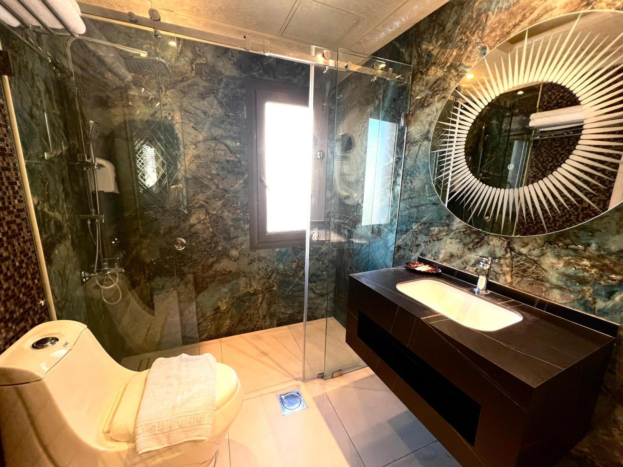 Q Hotel Бейрут Экстерьер фото